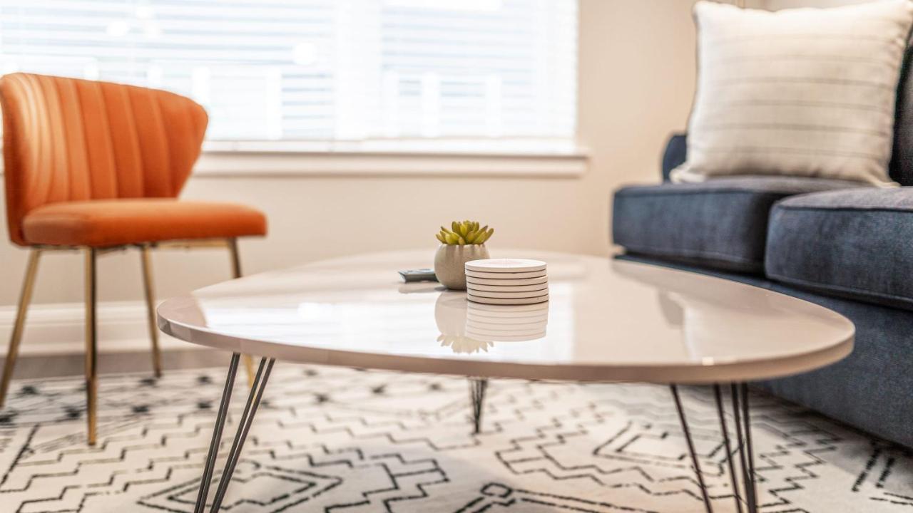 דירות אוסטין Upscale Modern Apts - Free Parking, Fast Wifi, Courtyard מראה חיצוני תמונה